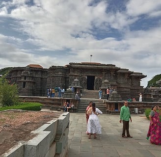 UNESCO Halebid temple - Hyderabad to Bangalore tour package