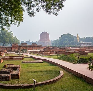Benares university, Varanasi North India tour package