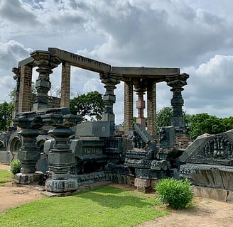 Warangal fort - Hyderabad to Bangalore tour package
