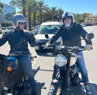 Mit Freunden Erlebnisse teilen, Mallorca Royal Motos, Motorrad Vermietung Mallorca