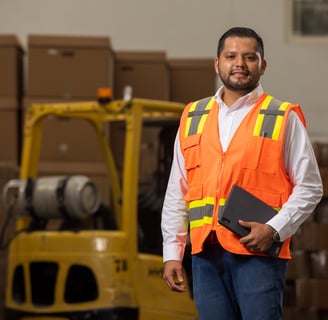 "Cumplimiento de NOMs en seguridad, salud e higiene laboral
