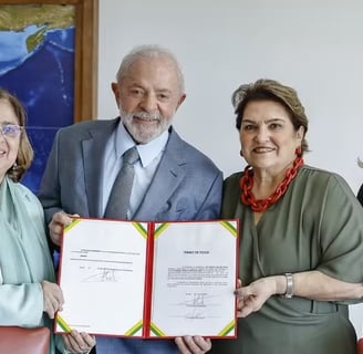lula com gleice e a ministra marcia