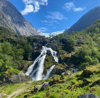 glacier de Briksdalsbre en Norvège 