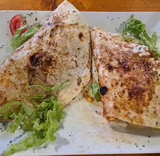 Tavos bei Restaurant TonIvan Vodice