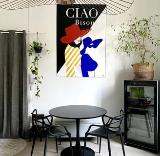 fresque murale peinture silhouette femme haute couture