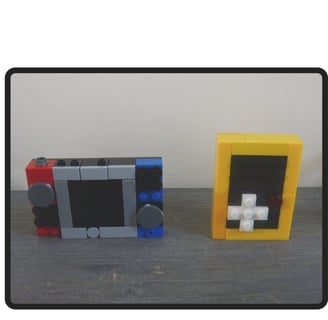 Videoconsola nintendo switch hecha con piezas de Lego y Game boy. 