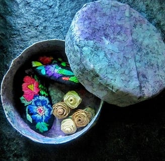 Recycled paper purple jewelry box