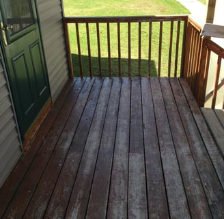 a deck to stain in Houghton County MI