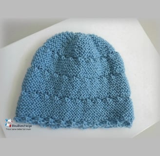 Bonnet bleu modele tricot bebe fait main