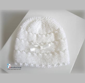 Bonnet blanc modele tricot bebe fait main