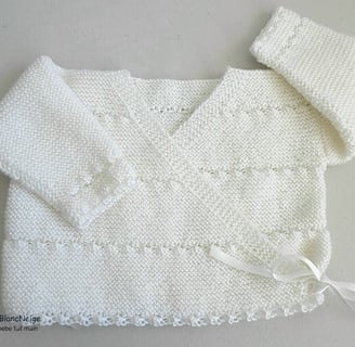 Brassiere layette bebe tricotee main