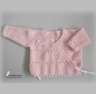 Brassiere layette bebe tricotee main laine rose
