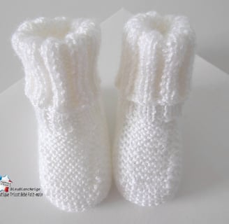 chaussons blanc lait layette bb tricotée main