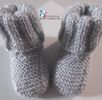 chaussons gris layette bb tricotée main