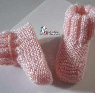 chaussons roses layette bb tricotée main