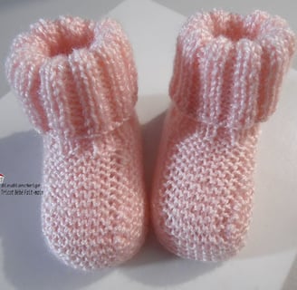 chaussons roses layette bb tricotée main