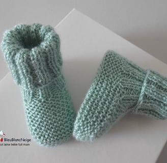 chaussons vert layette bb tricotée main