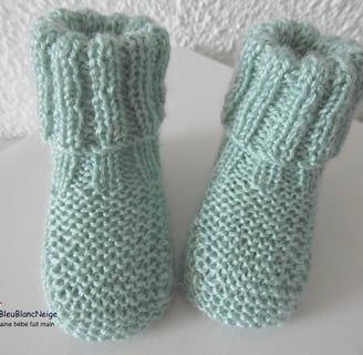 chaussons vert layette bb tricotée main