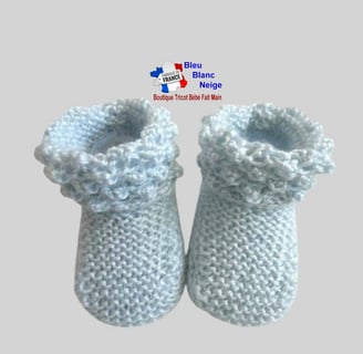 Chaussons bleu azur modele layette bb tricot bebe fait main bleublancneige