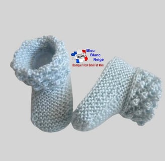 Chaussons bleu azur modele layette bb tricot bebe fait main bleublancneige