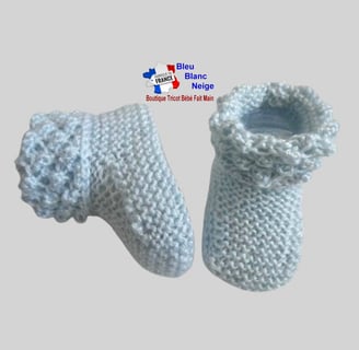 Chaussons bleu azur modele layette bb tricot bebe fait main bleublancneige