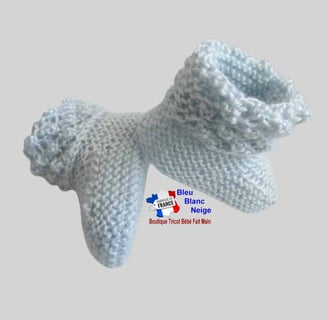 Chaussons bleu azur modele layette bb tricot bebe fait main bleublancneige