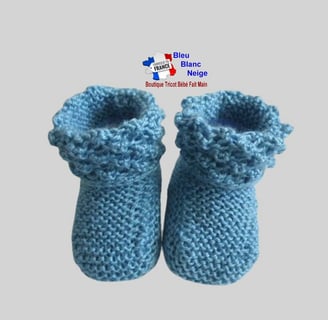 Chaussons bleus modele layette bb tricot bebe fait main