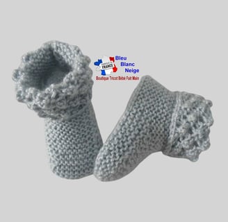 Chaussons gris modele layette bb tricot bebe fait main bleublancneige