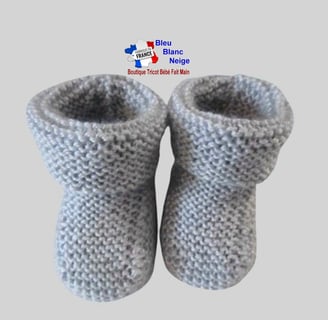 Chaussons gris modele layette bb tricot bebe fait main