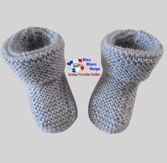 Chaussons gris modele layette bb tricot bebe fait main
