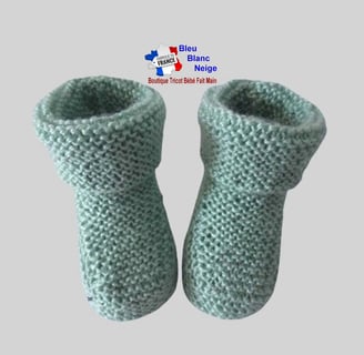Chaussons verts modele layette bb tricot bebe fait main