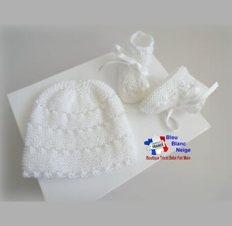 Bonnet et chaussons blancs tricot bébé