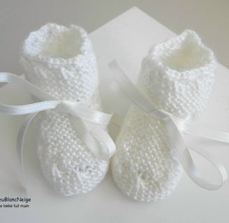 Chaussons blancs tricot bb fait main