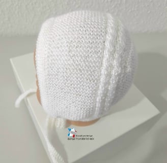 Béguin blanc modèle layette tricot bebe
