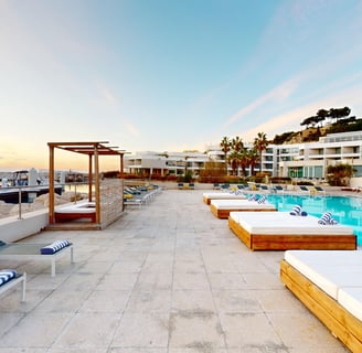 seminaire marseille hôtel nhow piscine