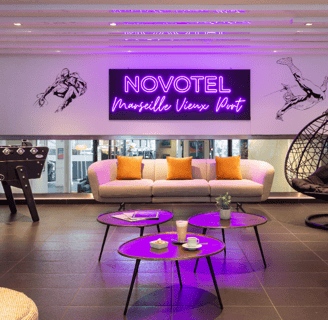 seminaire marseille novotel vieux port lobby