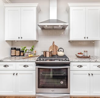 Modern modular kitchen carpentry design in Gurugram