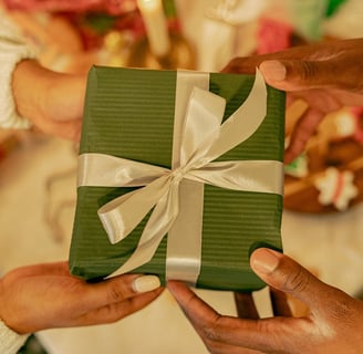 Rongzhiyue: colorful ribbons for gift wrap