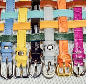 Rongzhiyue: Colorful woven belts