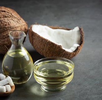 Suplemento Óleo de Coco: Benefícios, Vitaminas, Compostos e Como Escolher o Melhor para a Sua Saúde