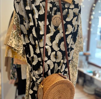 robe et sac de seconde main boutique gang des Fées