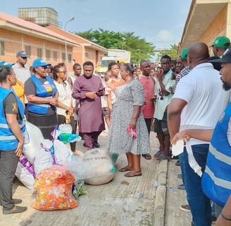 WRAHI NIGERIA Team's visit to the IDP camp at Markurdi International Market 