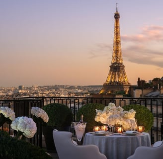 Four Seasons Hotel George V evening Eiffel view
