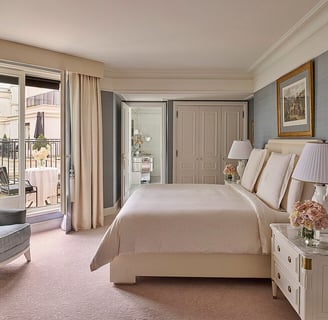 Four Seasons Hotel George V room