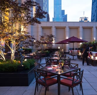 The Peninsula Chicago outdoor