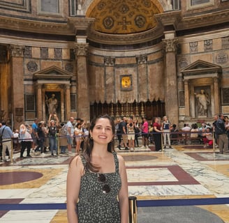 Foto tirada dentro do Panteão, em Roma