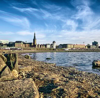 Düsseldorf, Rheinufer