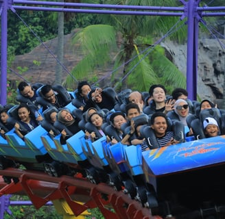 Di Atas Wahana Halilintar Dufan