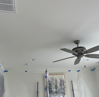 a ceiling fan with a ceiling fan and a ceiling fan