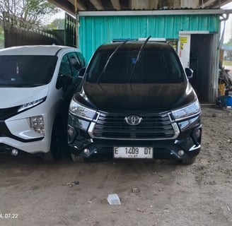 Kami menyediakan rental mobil Cirebon 24 jam, dengan driver profesional berpengalaman untuk memenuhi